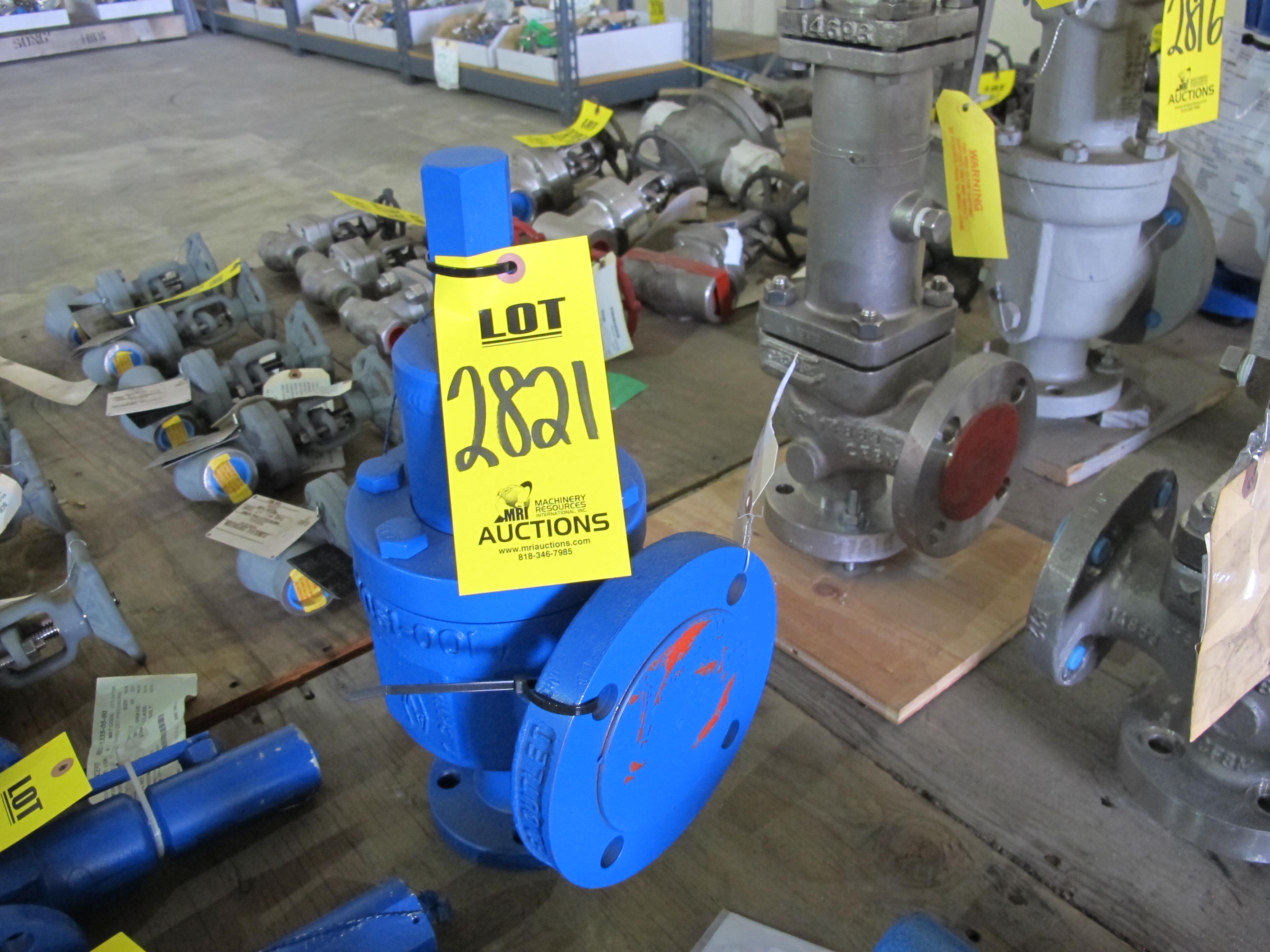 VALVE, RELIEF TYPE, CARBON STEEL MATERIAL, 1-1/2" IN X 3" OUT SIZE, RF FLANGED CONNECTIONS, 150 # RATING, GAS SERVICE KIND, SPRING OPERATOR, O-RING SOFTGOODS, 316 SS TRIM. PART # 83S1 U 12A 24A-H (W-51) LOADING & HANDLING FEE $15-